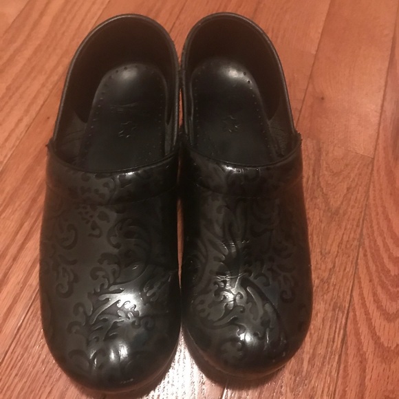 Dansko Shoes - Dansko Clogs